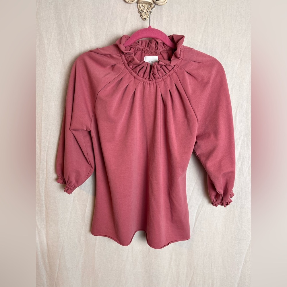 SUNDAYS ruffle neck and wrist top small